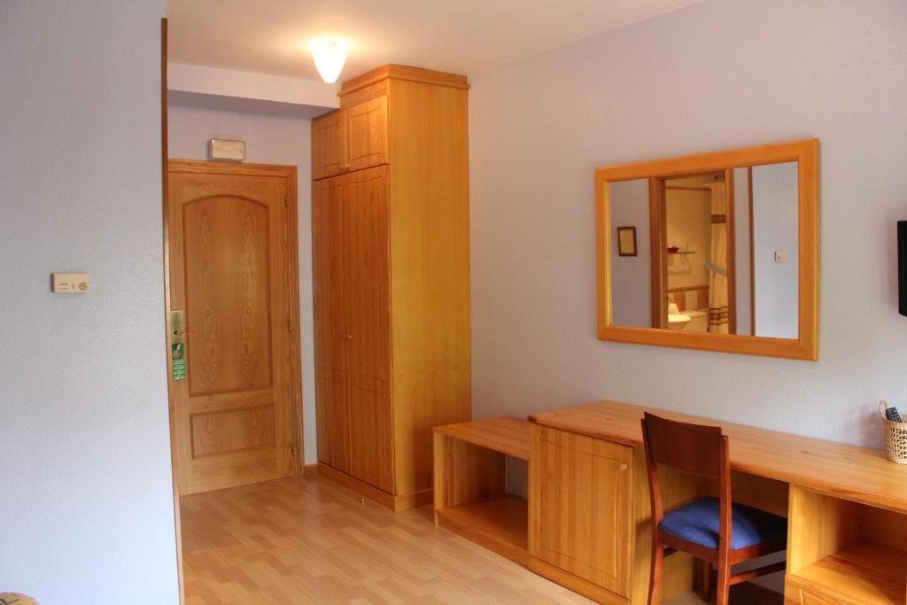 Casa Martin Hotel Poza de la Sal Стая снимка